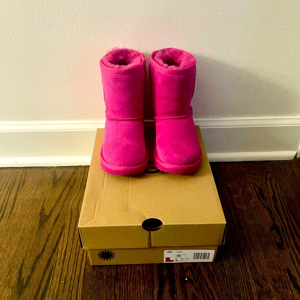 UGG Girls Boots Pink Size 11 Toddler VERY GOOD CONDITION